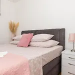 Petar Апартаменты